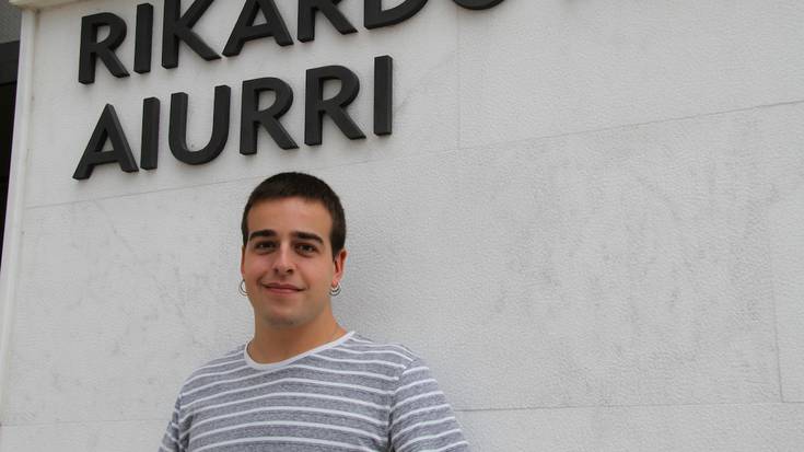 "Gauza askoren berri izatea ahalbidetzen dit kazetaritzak"