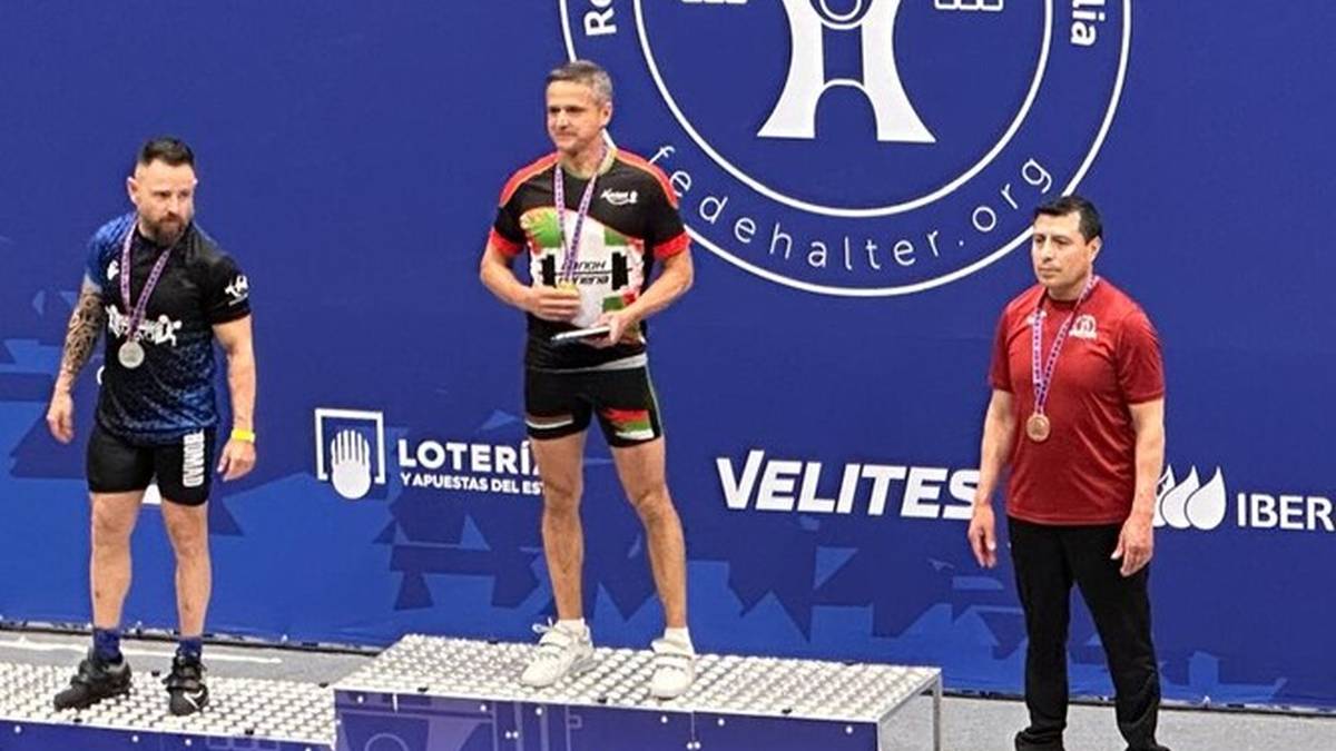 Oparoa izan da apirila, Danok Danena halterofilia taldearentzat