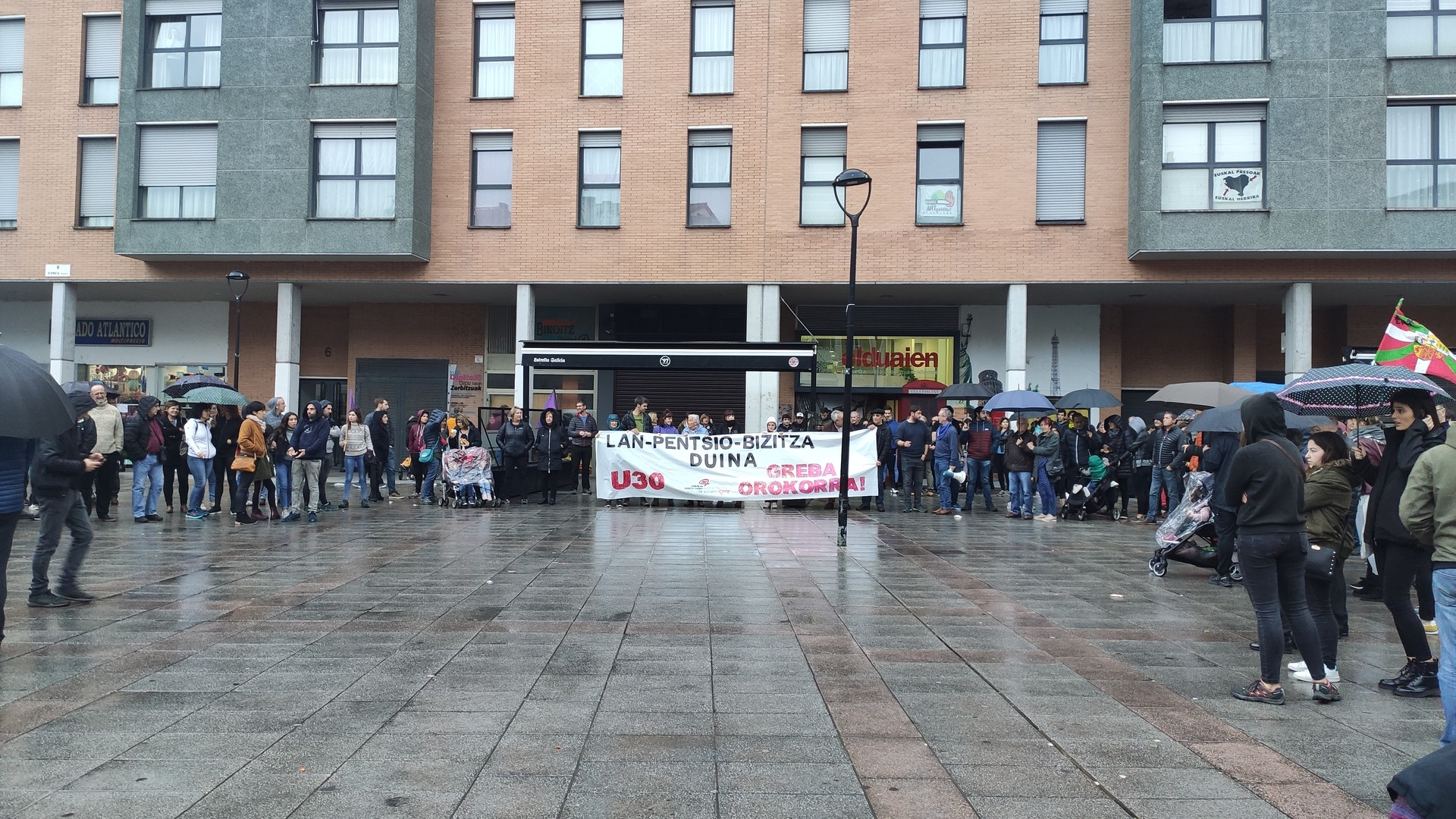 “Lan, pentsio eta bizitza duina” izenburupean Greba Orokorrak eragin handia eduki du Andoainen