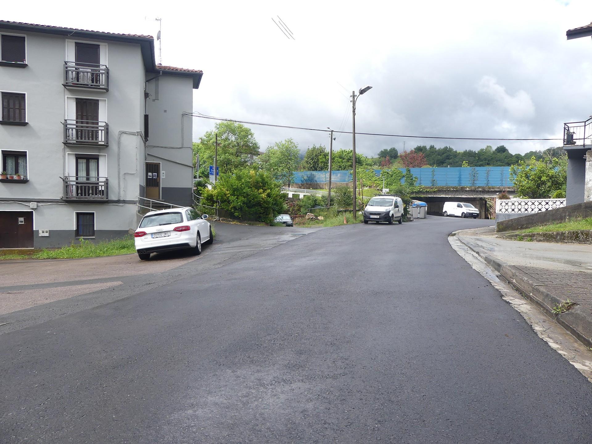 Otsabi auzoan asfaltatze lanak egin ditu Udalak