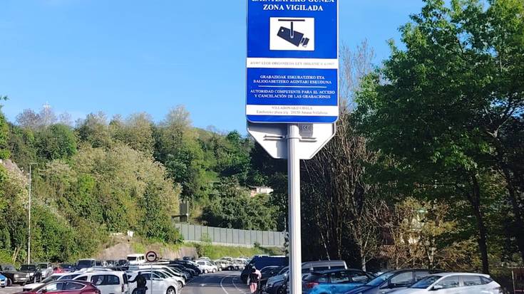 Udalak segurtasun-kamerak ezarri ditu Txermingo aparkaleku handian
