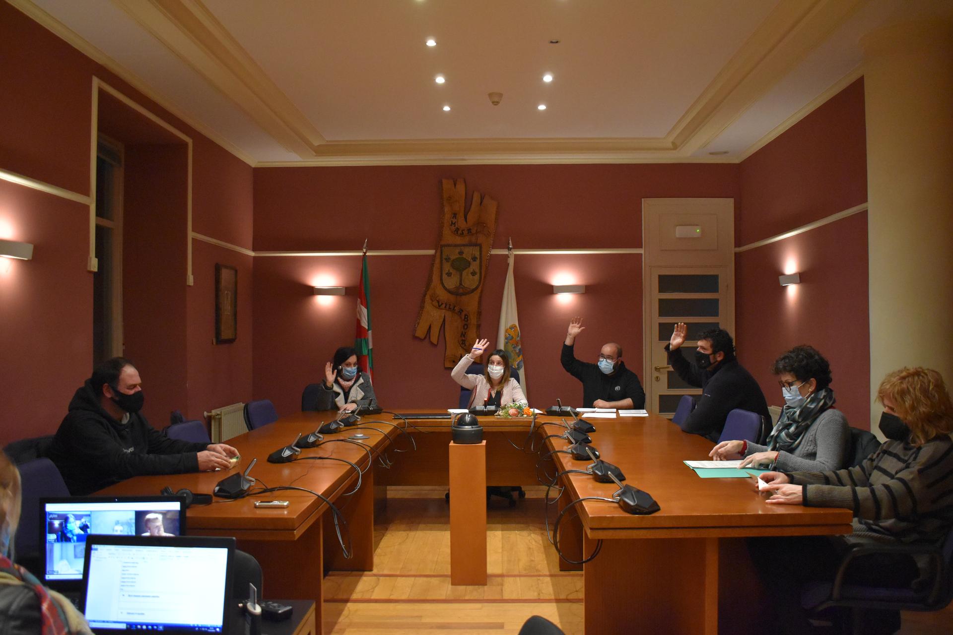 Aiztondo herri mugimenduak osasun sistema publikoari buruzko adierazpena egin du