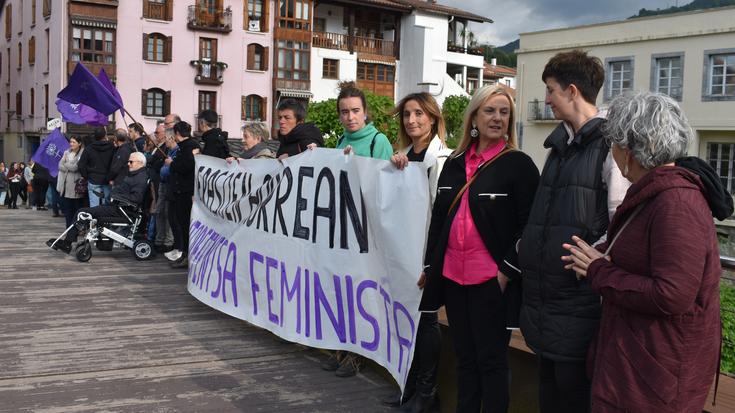 Aiztondoko Mugimendu Feministak Orioko elkarteratzea salatzeko, elkarteratzea egin du