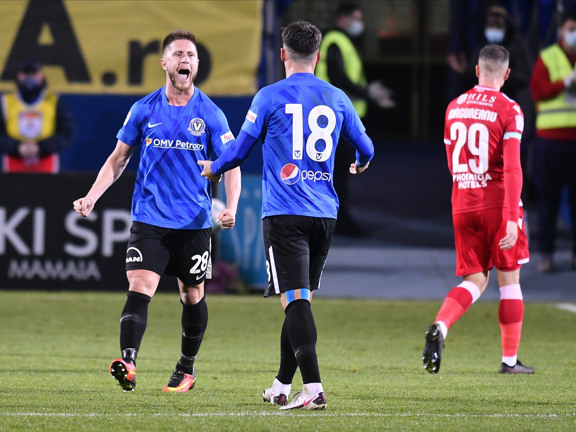 "Ligaren bila ari den taldean jokatzea erronka handia da"