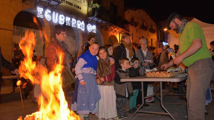 Santomas, geroz eta urnietar gehiagoren festa