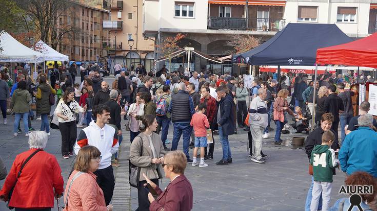 Euskararen aldeko Gastronomia eta Artisautza Azoka Goikoplazan, irudietan