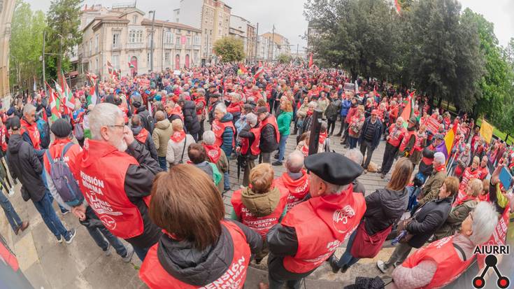 Gasteizko legebiltzarrean eman diote amaiera pentsioen osagarria bermatzeko neurrien aldeko ekimenari