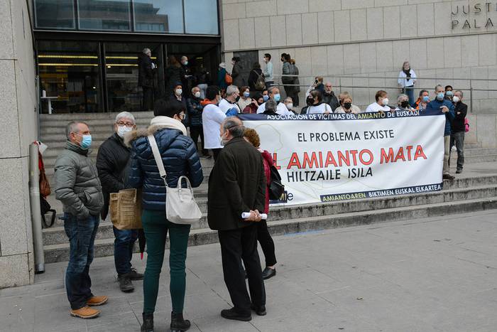 Amiantoak hildako Desiderio Garciaren kasua epaitu dute Donostian