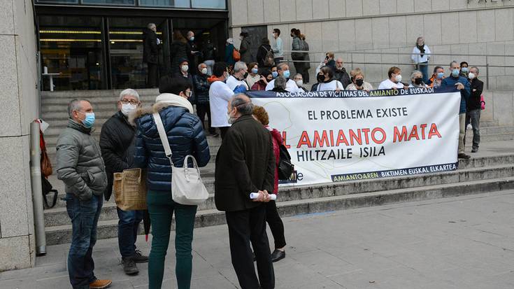 Amiantoak hildako Desiderio Garciaren kasua epaitu dute Donostian
