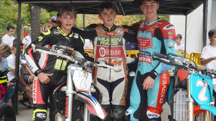 Fernandez "Pelontxu", Bujan eta Nazabalek motoziklismoko erakustaldia egin dute Etxeberrietan