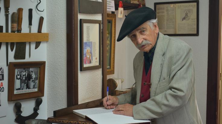 Fermin Leizaola hil da, euskaldunen kultura eta ohituren ikerlari nekaezina