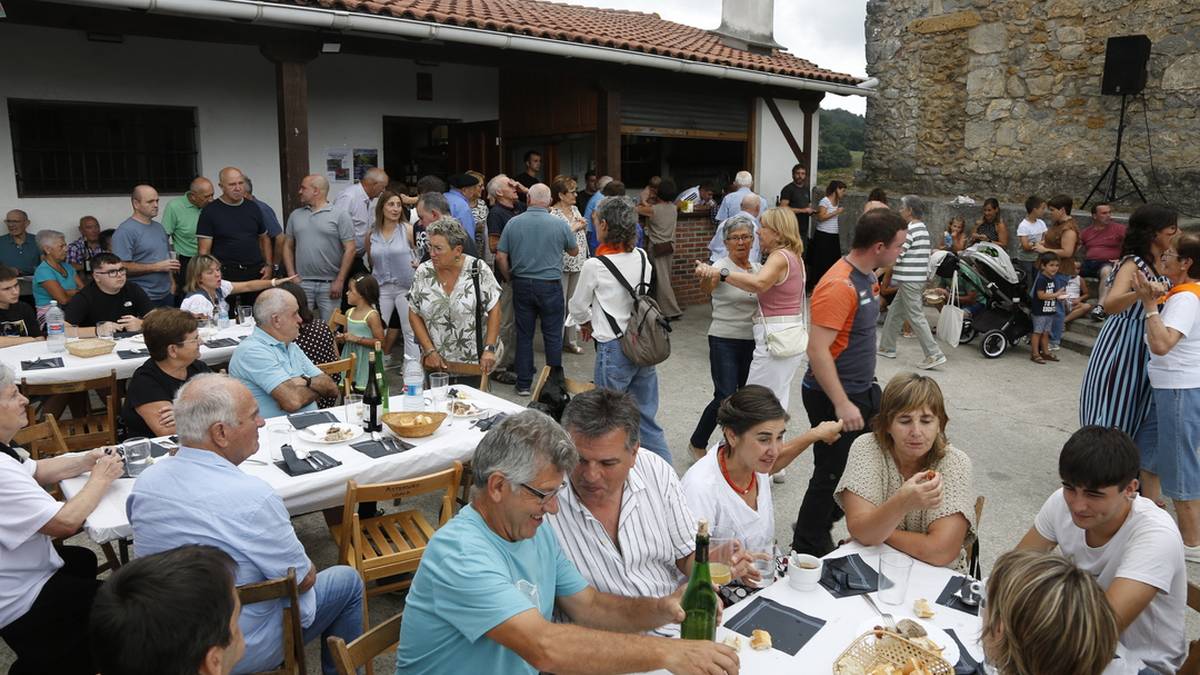 Giro aparta Santamañako hamaiketakoan