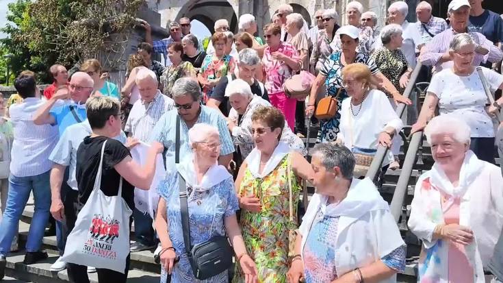 80 urteko andoaindarrei harrera