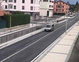 Lehen ibilgailuak, etorbidean barrena