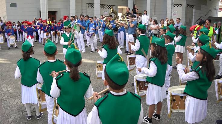 Magale ikastetxearen haur danborrada Bosko Anitz txarangarekin-2