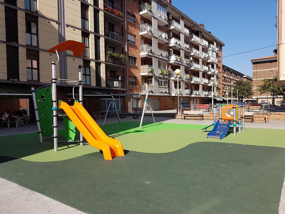 Altzin-Erniobea jolas parkeko birmoldaketa lanak amaitu dira