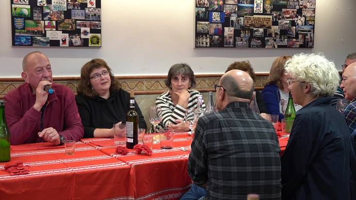 Nerea Elustondo eta Sebastian Lizaso Santa Krutz elkartean, Garbiñe Agirre hizpide hartuta