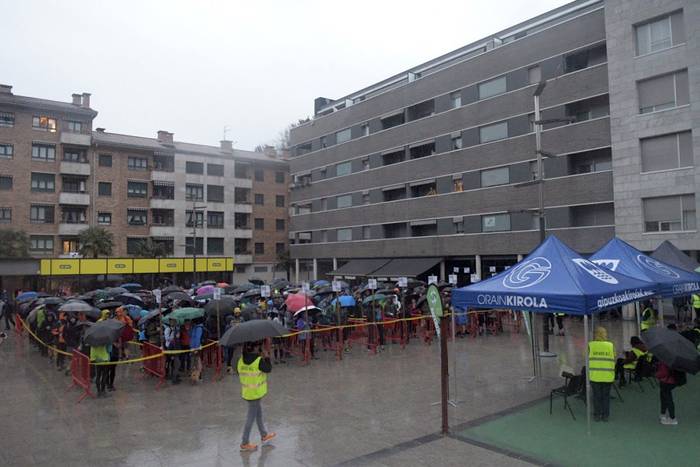 Aizkardiren mendi ibilaldia, igandean