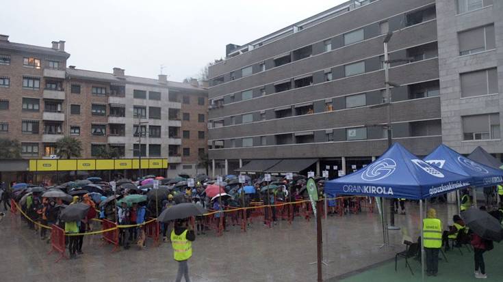 Aizkardiren mendi ibilaldia, igandean