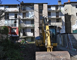 Prestaketa lanak, eraisketa berriei ekin aurretik