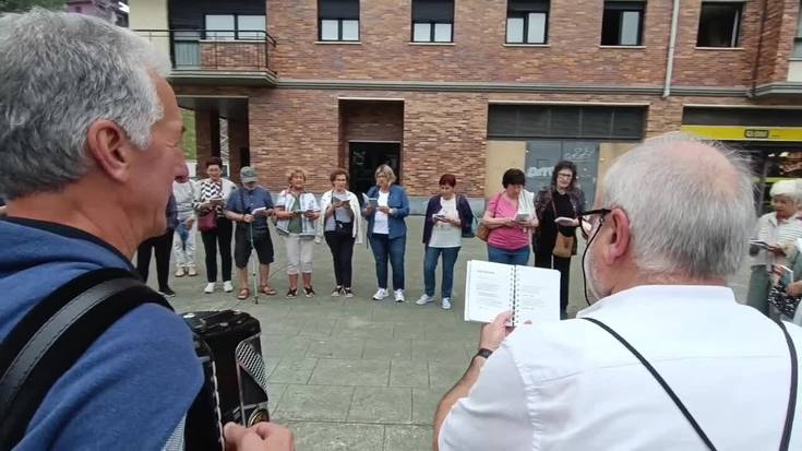 Kantazaun taldeak euskal doinuekin girotu du arratsaldea