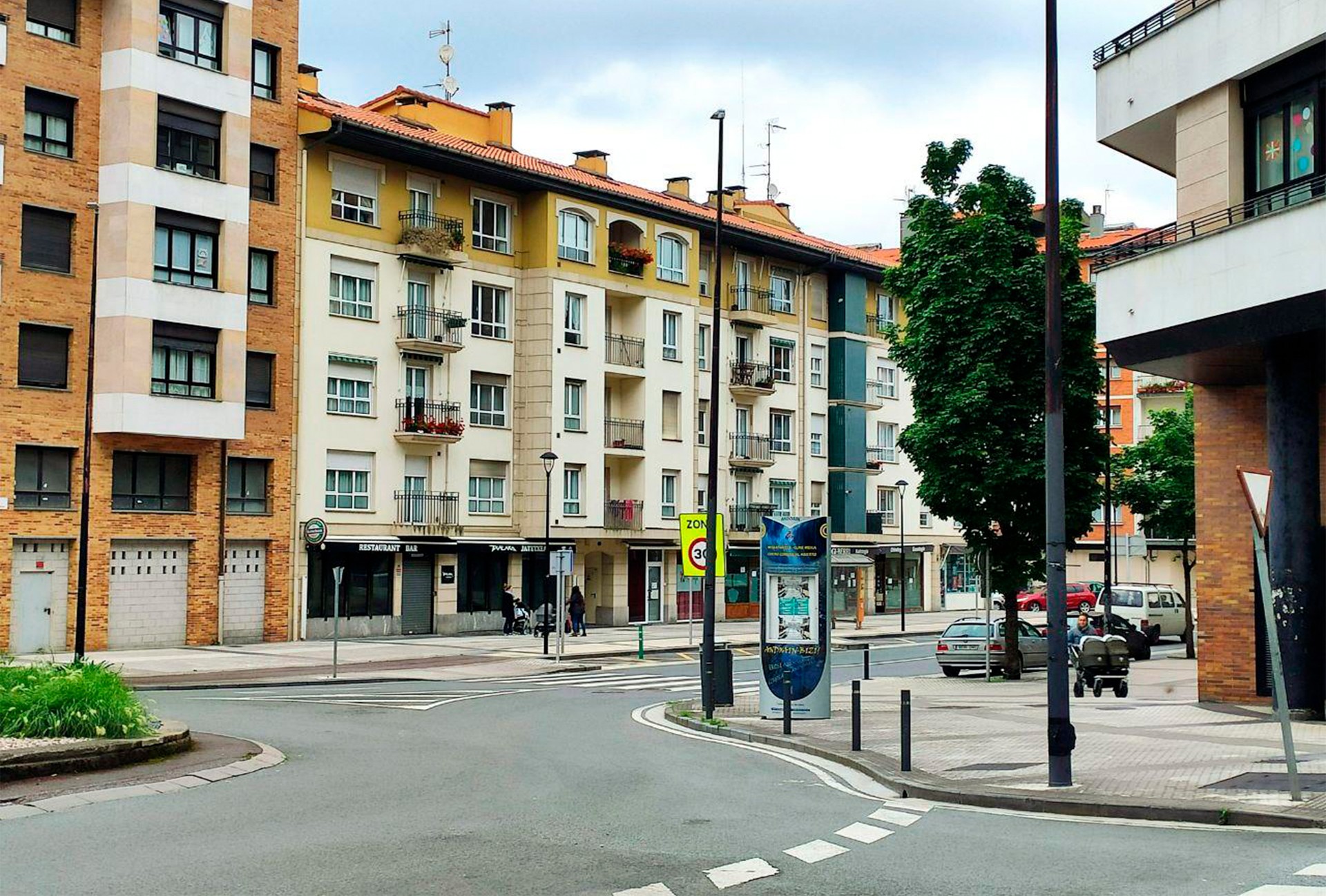 Txitibar kalea, iragana eta oraina