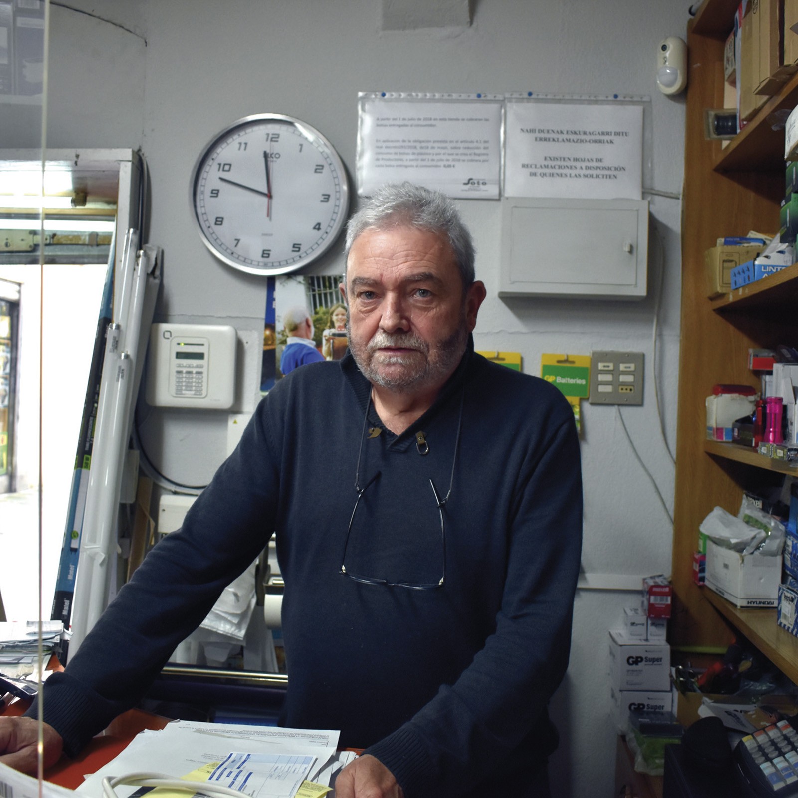 "48 urte daramat denda honetan lanean"