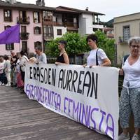 Elkarretaratzea gaur, Barakaldoko erailketa matxista salatzeko