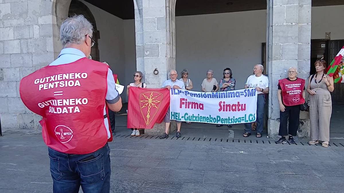 Andoaingo Pentsidunen elkarretaratzea, estatuen aurrekontuak armagintzarako ez baizik eta arlo publikorako bideratzeko