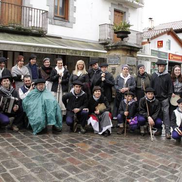 Santa Ageda bezperako kantu-erronda, Aiztondon