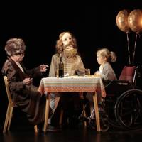 Aktoreak eta panpinak,  igande arratsaldean, Saroben