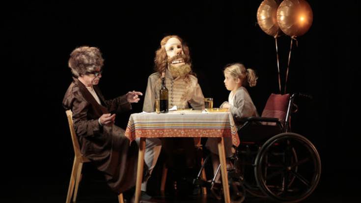 Aktoreak eta panpinak,  igande arratsaldean, Saroben