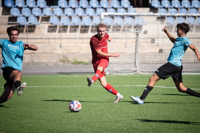 Garaipena eta gol ugari, Zubietan