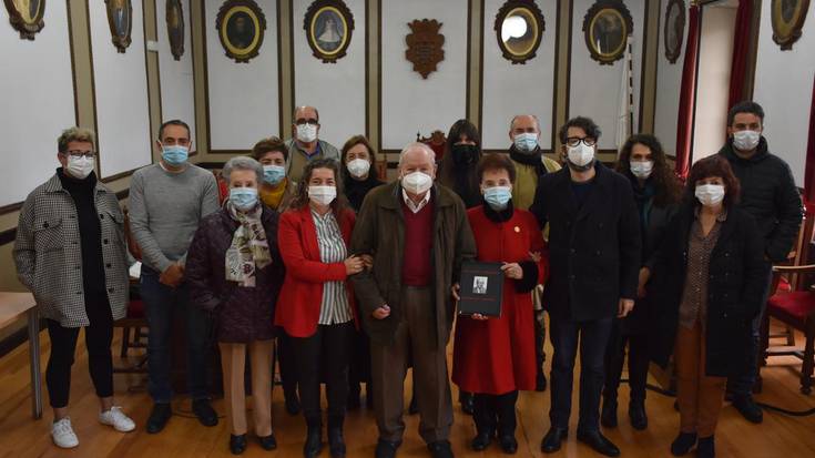 Sekundino Etxeberria argazkilariaren altxor historikoa, osatzeko bidean