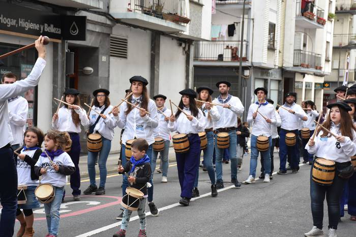 Herri Danborrada prestatzeko entseguak deitu dituzte