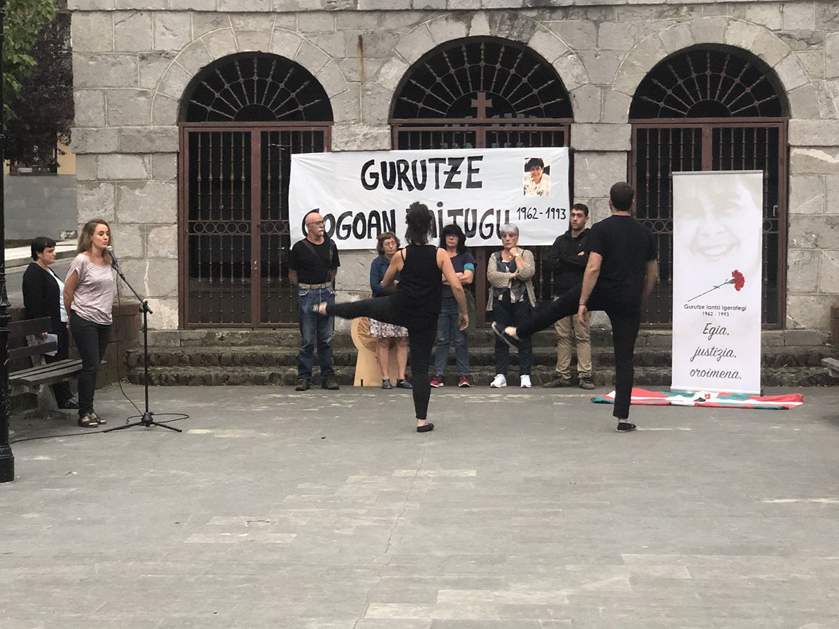 Gogoan hartuko dute Gurutze Iantzi urnietarra