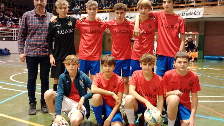 Herriko gazteak azpitxapeldun Lasarte-Oriako Areto Futboleko Txapelketan