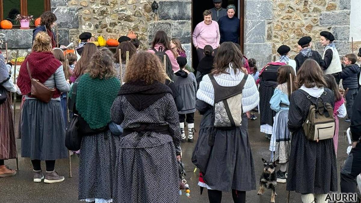 Santa Ageda bezperako kantu erronda, Zizurkilgo herrigunean