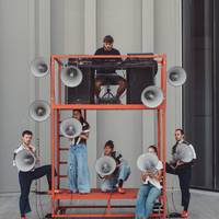 Haatik dantza konpainiaren IOI kale-ikuskizuna