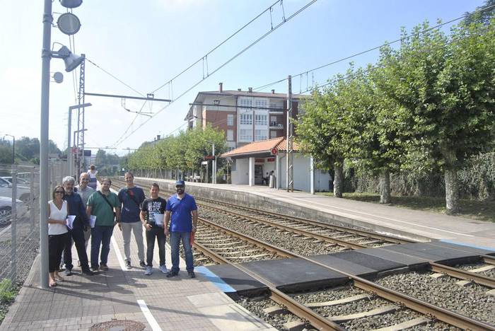 Gaur hasi da Urnietako tren geltokiko pasabidea eraikitzeko obra