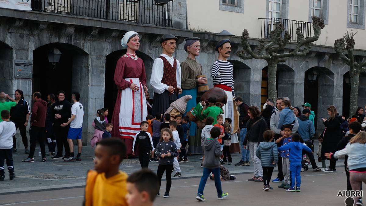 Giro aparta Villabonan, Korrikaren etorreraren atarian