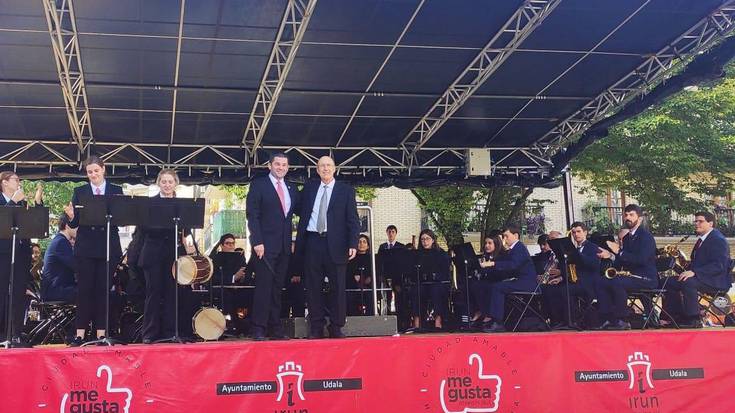 Joxe Mari Oiartzabalek Irungo Musika Banda zuzendu zuen