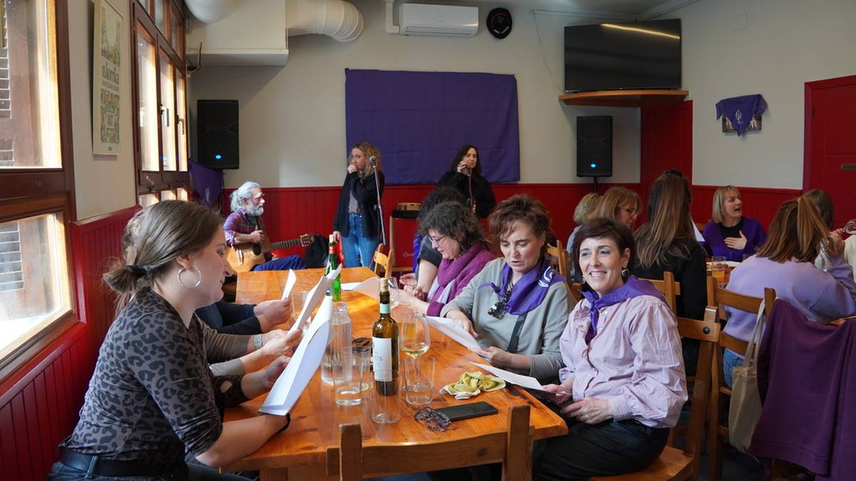 Bazkaria eta kantaldia, Txulobi elkartean