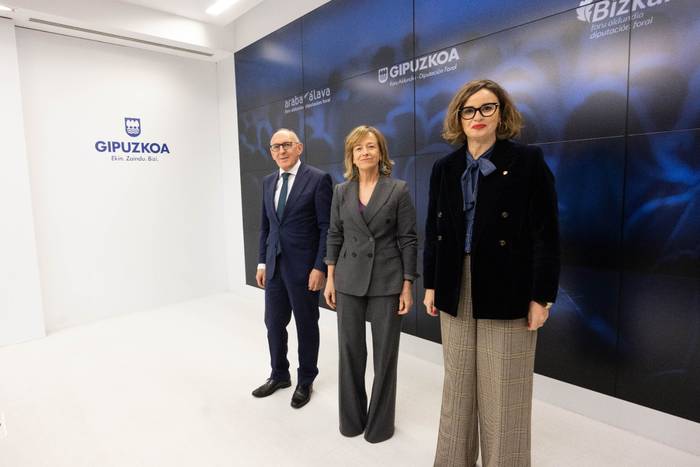 Nazioarteko gatazkak eragin ditzakeen ondorioak arintzeko neurri sorta iragarri dituzte hiru aldundiek