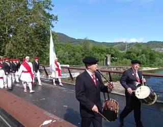 Udal Korporazioa eta dantzariak elkartu direneko unea