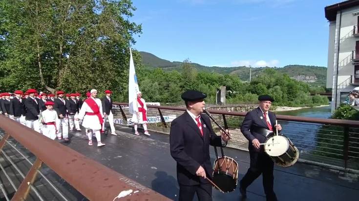 Udal Korporazioa eta dantzariak elkartu direneko unea