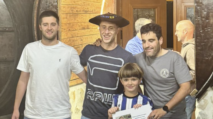 Futbol ibilbideari amaiera emateko afaria, etxekoen eta lagunen artean