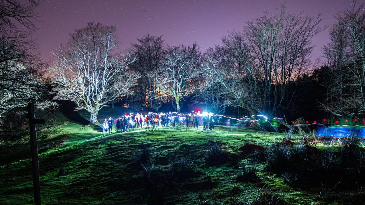 Gaueko mendi-irteera, Adarrara, Zanpatuzen eskutik