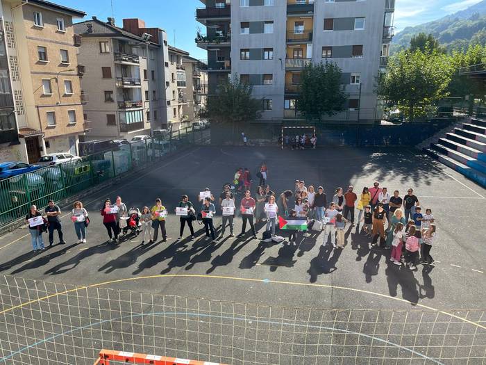 Ostegunero, elkarretaratzeak egingo dituzte Egape Ikastolan, Palestinaren alde