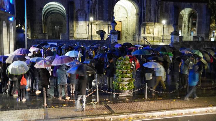 Hainbat herrikide elkartu da Goikoplazan, Asanblada Feministak deituta